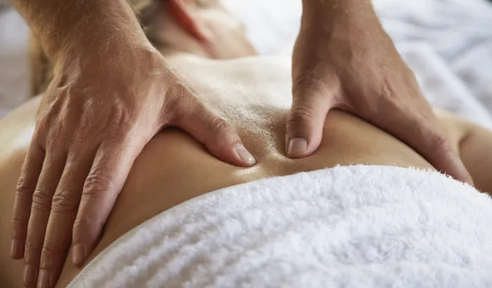 Benjamin Bakaus Chin. Massage